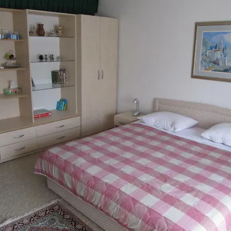 Maja Appartement *